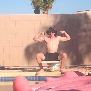 Meet your Posher, Dylan